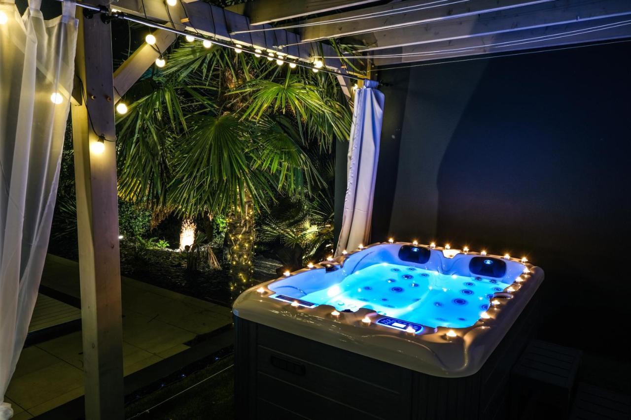 Suites By Aix Keys Avec Jacuzzi Privatif 5 Min Des Plages Fouras Saint-Laurent-de-la-Prée Exterior photo