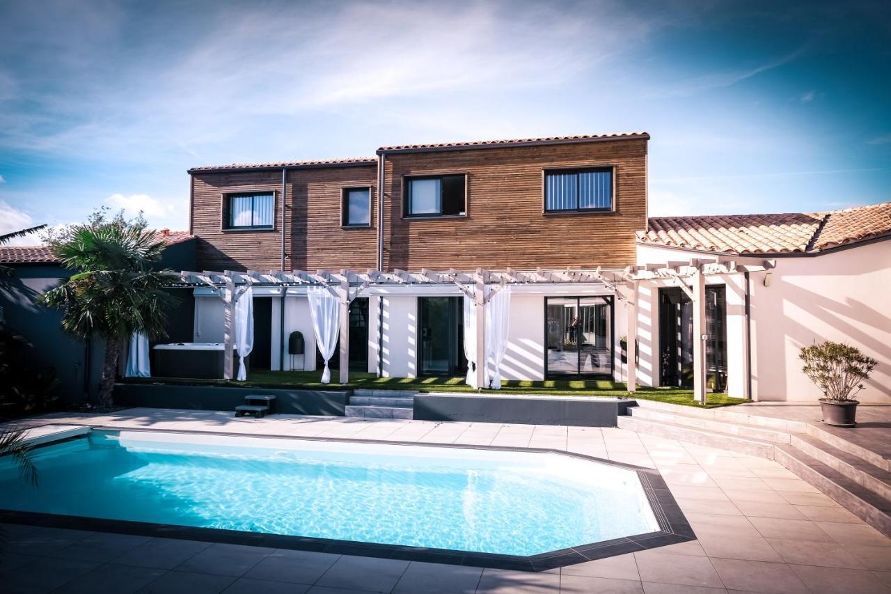 Suites By Aix Keys Avec Jacuzzi Privatif 5 Min Des Plages Fouras Saint-Laurent-de-la-Prée Exterior photo