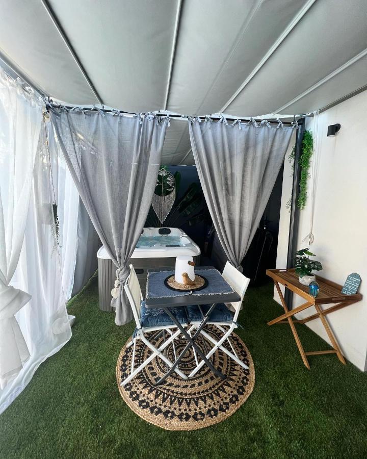Suites By Aix Keys Avec Jacuzzi Privatif 5 Min Des Plages Fouras Saint-Laurent-de-la-Prée Exterior photo