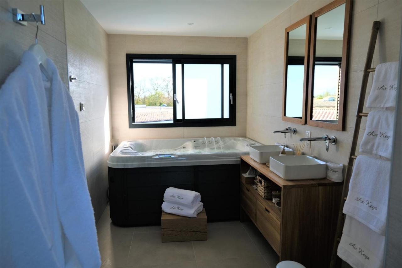 Suites By Aix Keys Avec Jacuzzi Privatif 5 Min Des Plages Fouras Saint-Laurent-de-la-Prée Exterior photo
