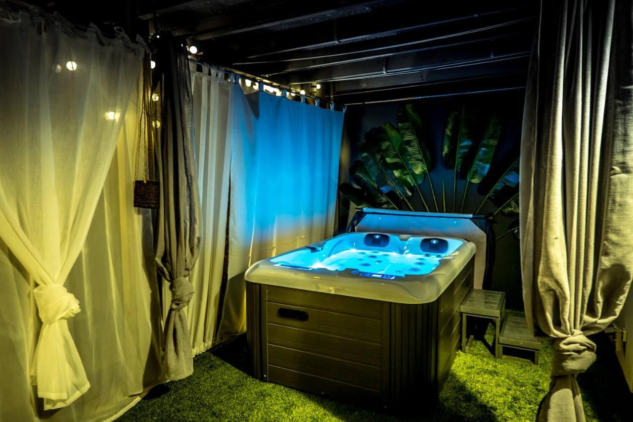 Suites By Aix Keys Avec Jacuzzi Privatif 5 Min Des Plages Fouras Saint-Laurent-de-la-Prée Exterior photo